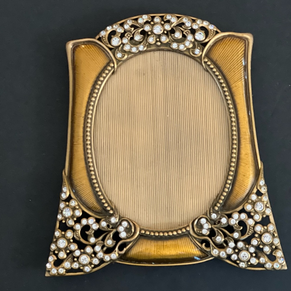 Elegant Gold Picture Frame with Pearl Accents
